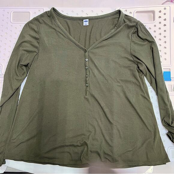 Old Navy long sleeve ribbedl pull over. Women’s. Size large. Olive green. - Picture 2 of 9